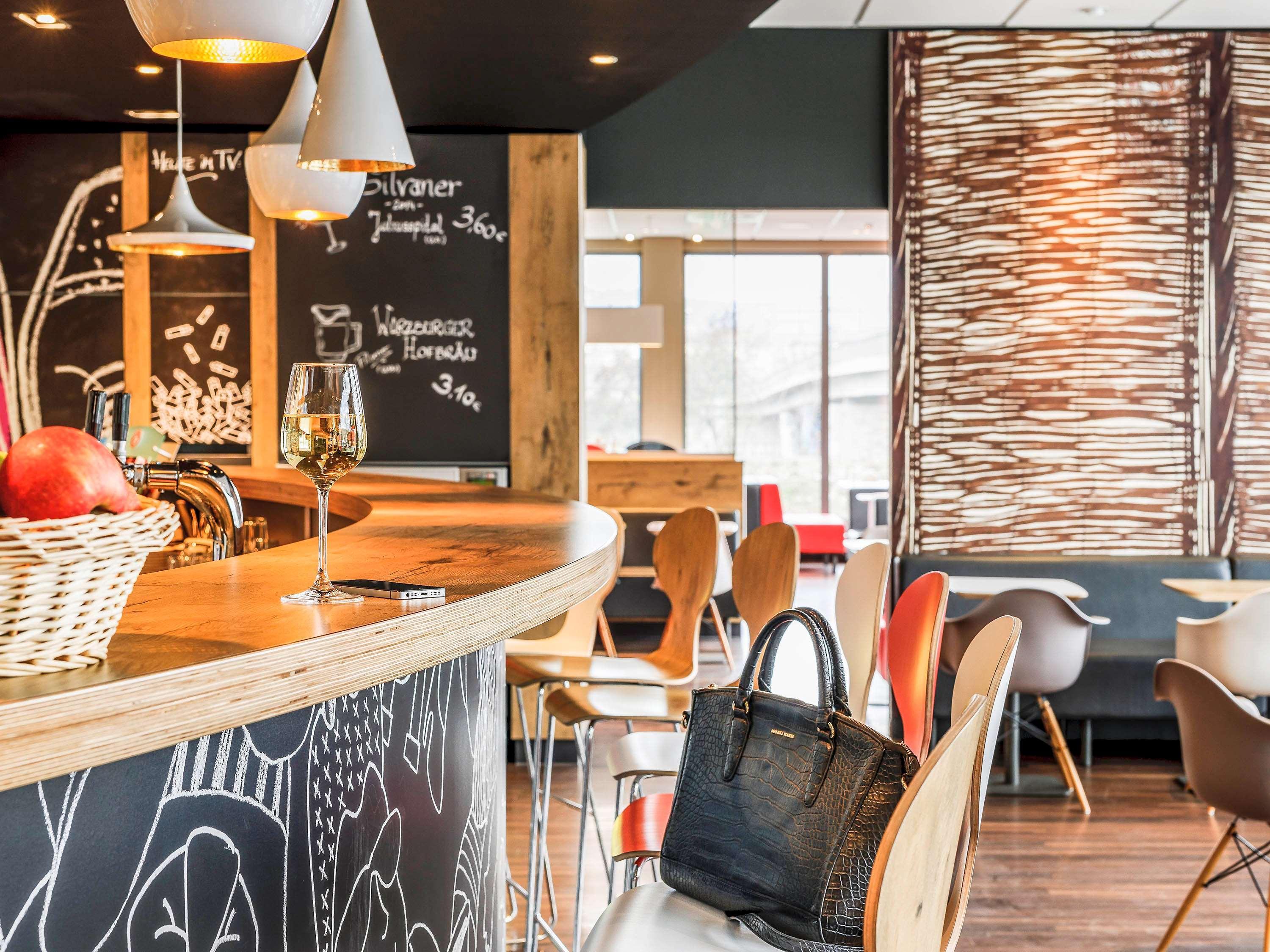 Ibis Hotel Wuerzburg City Екстериор снимка